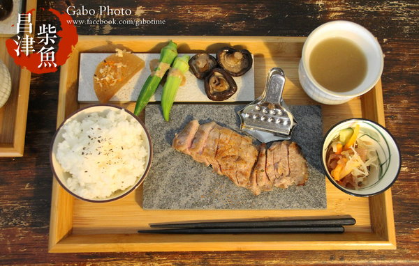 昌津柴魚 しょくじ どころ：【台南】120元的美味日式定食就在『昌津柴魚』！好吃的店家不能只有我知道！>//<