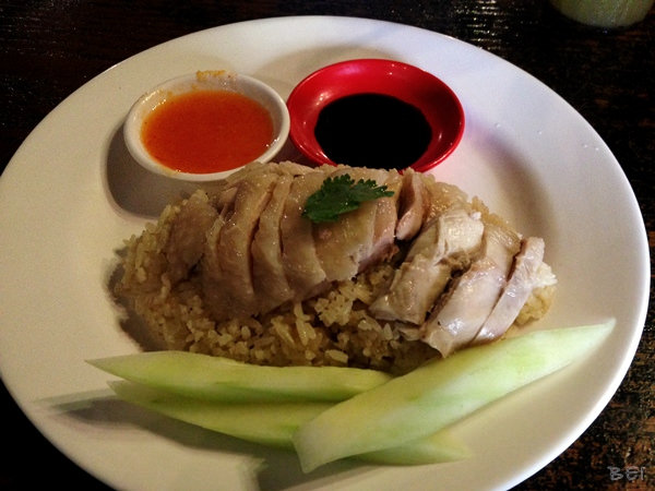 【高雄美食】黑狗食堂∞真的有黑狗的道地新加坡美食