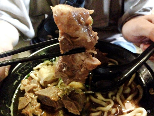 【高雄美食】黑狗食堂∞真的有黑狗的道地新加坡美食