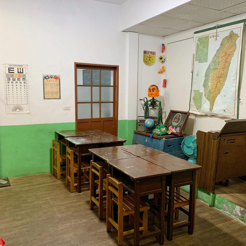 【燒胖-肉蛋吐司專賣店】新竹超夯人氣美食，必點功夫腿排蛋、布丁奶奶！隔壁就是鐵道星巴克(近新豐火車站) - 阿華田的美食日記