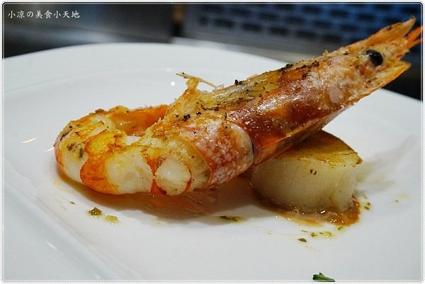 合榭創意板燒小廚:台中南區』合榭 精緻鐵板料理║忠孝夜市排隊美食。高CP值鐵板燒,尚青的海陸大餐,另有平日商業午餐只要199元!