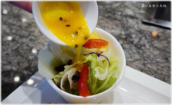 合榭創意板燒小廚：台中南區』合榭 精緻鐵板料理║忠孝夜市排隊美食。高CP值鐵板燒，尚青的海陸大餐，另有平日商業午餐只要199元!