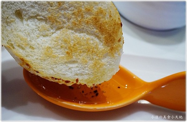 合榭創意板燒小廚：台中南區』合榭 精緻鐵板料理║忠孝夜市排隊美食。高CP值鐵板燒，尚青的海陸大餐，另有平日商業午餐只要199元!