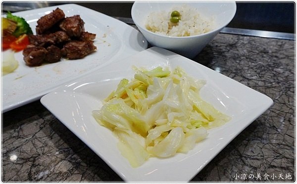 合榭創意板燒小廚:台中南區』合榭 精緻鐵板料理║忠孝夜市排隊美食。高CP值鐵板燒,尚青的海陸大餐,另有平日商業午餐只要199元!