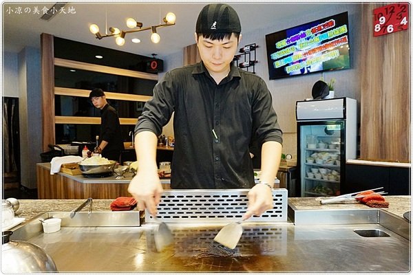 合榭創意板燒小廚：台中南區』合榭 精緻鐵板料理║忠孝夜市排隊美食。高CP值鐵板燒，尚青的海陸大餐，另有平日商業午餐只要199元!