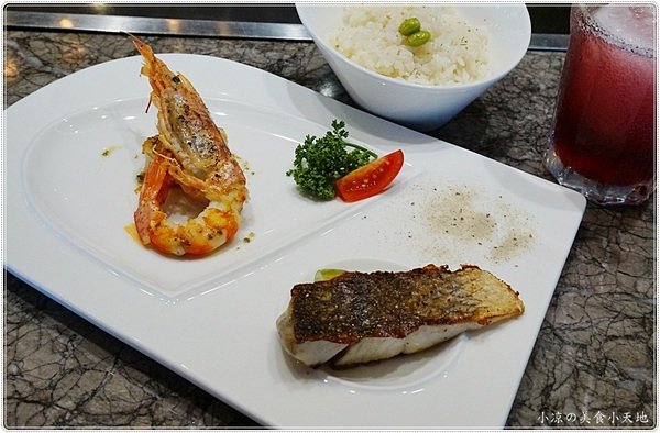 合榭創意板燒小廚：台中南區』合榭 精緻鐵板料理║忠孝夜市排隊美食。高CP值鐵板燒，尚青的海陸大餐，另有平日商業午餐只要199元!