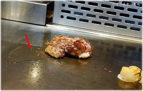 合榭創意板燒小廚：台中南區』合榭 精緻鐵板料理║忠孝夜市排隊美食。高CP值鐵板燒，尚青的海陸大餐，另有平日商業午餐只要199元!