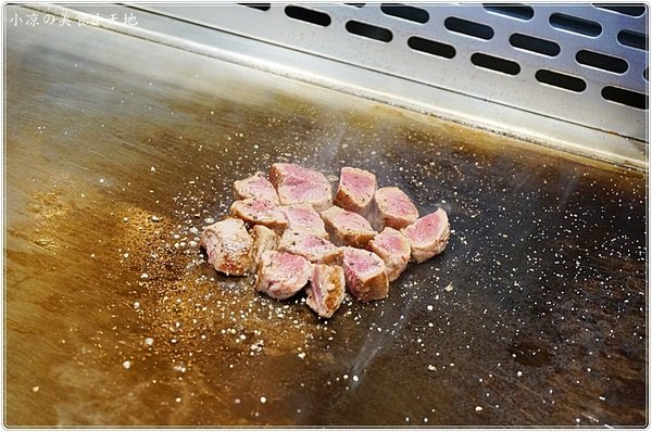 合榭創意板燒小廚:台中南區』合榭 精緻鐵板料理║忠孝夜市排隊美食。高CP值鐵板燒,尚青的海陸大餐,另有平日商業午餐只要199元!