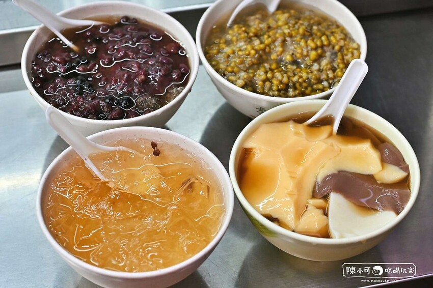 在地人推薦第一名是這間，藏在巷子裡超過30年老店！剛出爐超酥脆的手工胡椒餅