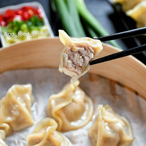 【人氣冠軍冷凍水餃】曾餃子 | 招牌剝皮辣椒水餃，台北必吃美食，高蛋白低醣千張雞肉水餃