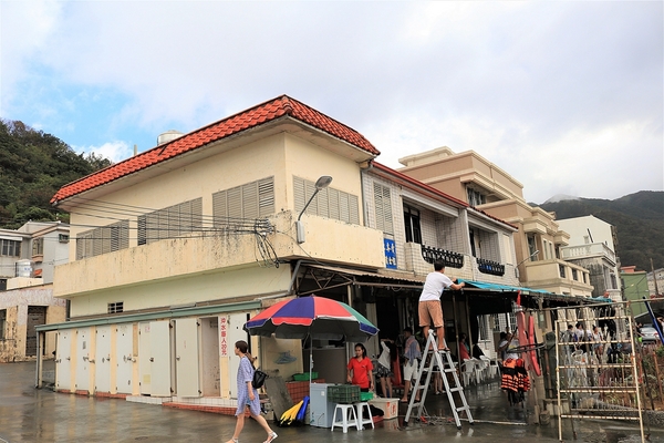 和美國小：【新北市貢寮景點】和美國小~漁村校園吹著海洋風