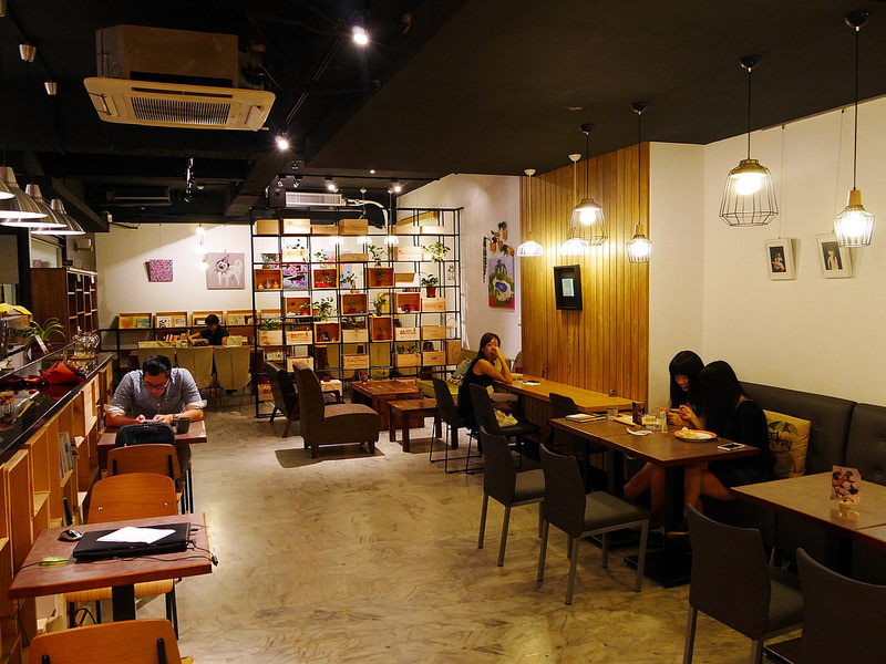 【南京三民下午茶】由你咖啡 Union Kaffe| 舒服寬敞咖啡廳x大量綠色元素|創意南瓜鹹蛋義大利麵x多樣手作甜點（松山區八德路、近京華城）