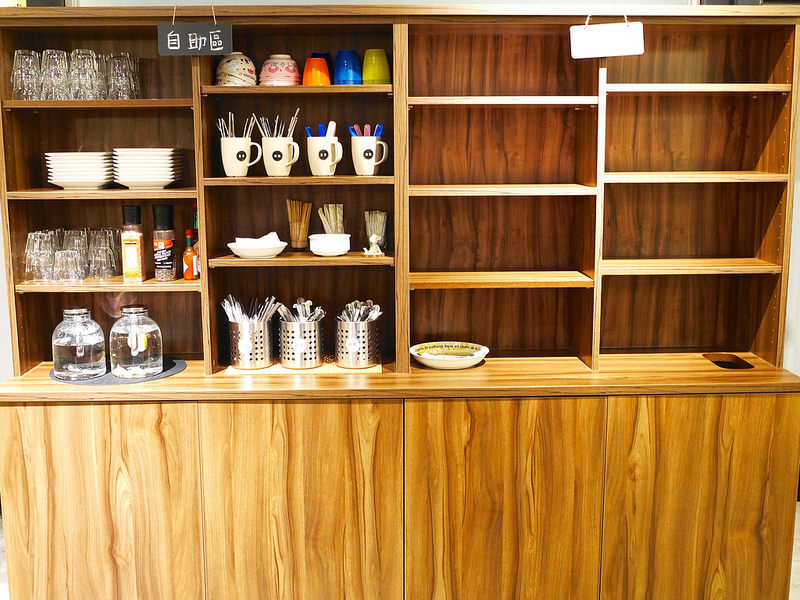 【南京三民下午茶】由你咖啡 Union Kaffe| 舒服寬敞咖啡廳x大量綠色元素|創意南瓜鹹蛋義大利麵x多樣手作甜點（松山區八德路、近京華城）