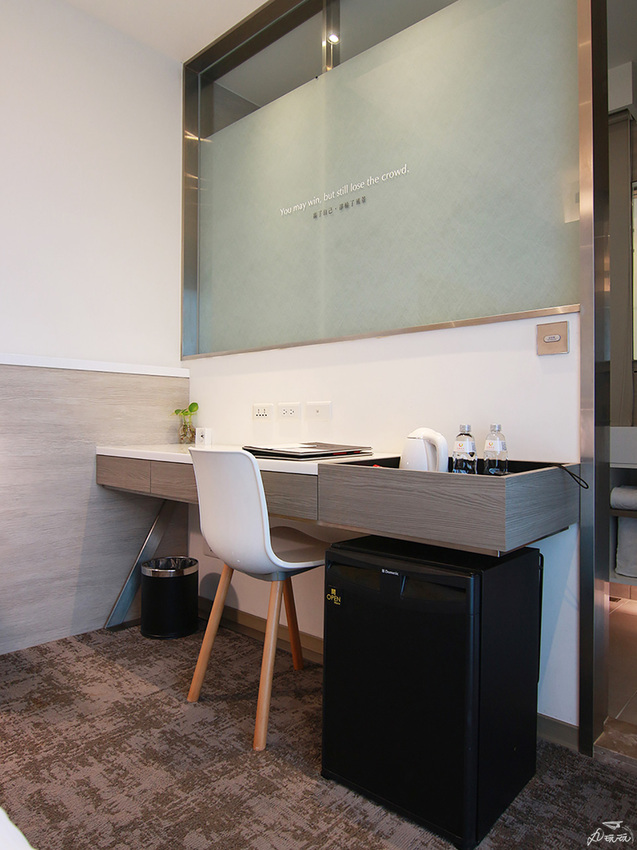 【新驛旅店復興北路店】清水模質感旅店推薦