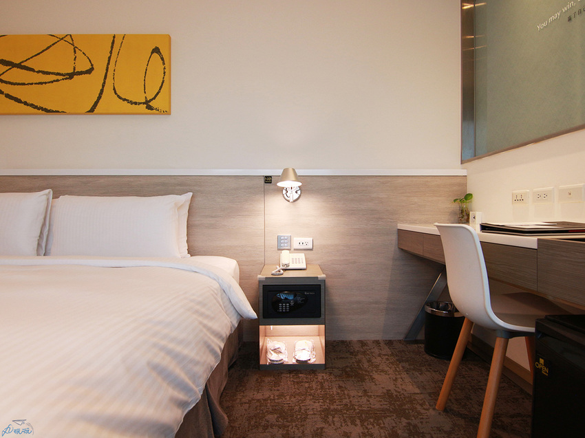 【新驛旅店復興北路店】清水模質感旅店推薦