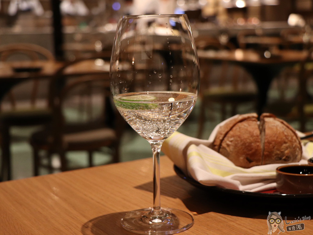 QUE原木燒烤松山車站-15.jpg QUE原木燒烤松山車站-15.jpg