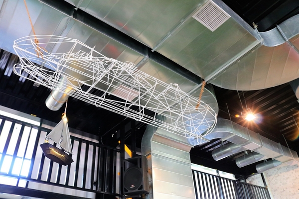 B12文創特區:【彰化員林景點】B12文創特區~工業風的藝術裝置主題,3D立體動物彩繪,鐵皮屋結合複合式餐飲