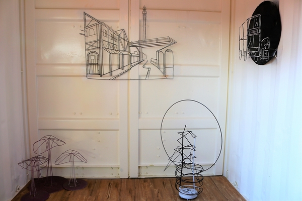 B12文創特區:【彰化員林景點】B12文創特區~工業風的藝術裝置主題,3D立體動物彩繪,鐵皮屋結合複合式餐飲