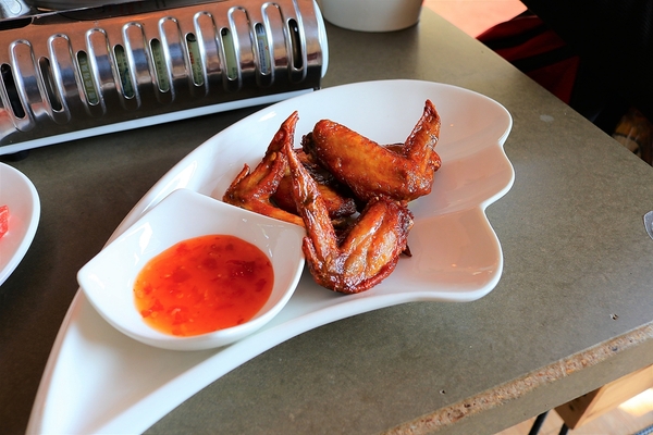 B12文創特區:【彰化員林景點】B12文創特區~工業風的藝術裝置主題,3D立體動物彩繪,鐵皮屋結合複合式餐飲