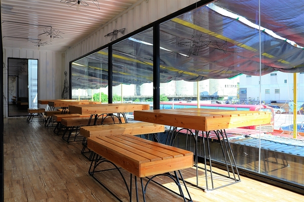 B12文創特區:【彰化員林景點】B12文創特區~工業風的藝術裝置主題,3D立體動物彩繪,鐵皮屋結合複合式餐飲