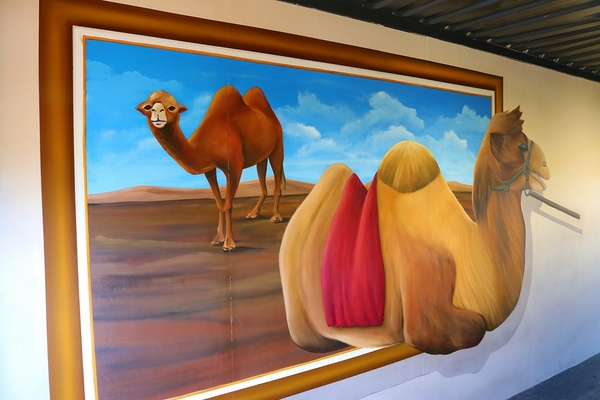 B12文創特區:【彰化員林景點】B12文創特區~工業風的藝術裝置主題,3D立體動物彩繪,鐵皮屋結合複合式餐飲