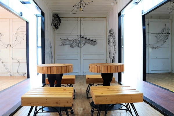 B12文創特區:【彰化員林景點】B12文創特區~工業風的藝術裝置主題,3D立體動物彩繪,鐵皮屋結合複合式餐飲