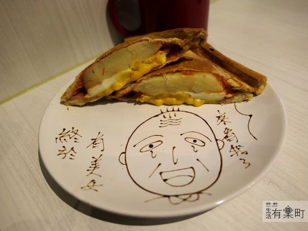 理性與感性咖啡：【桃園平鎮美食】理性&感性Cafe：療癒系美食推薦，多種免費立體拉花，少女下午茶首選，還有鬆餅與熱壓吐司喔