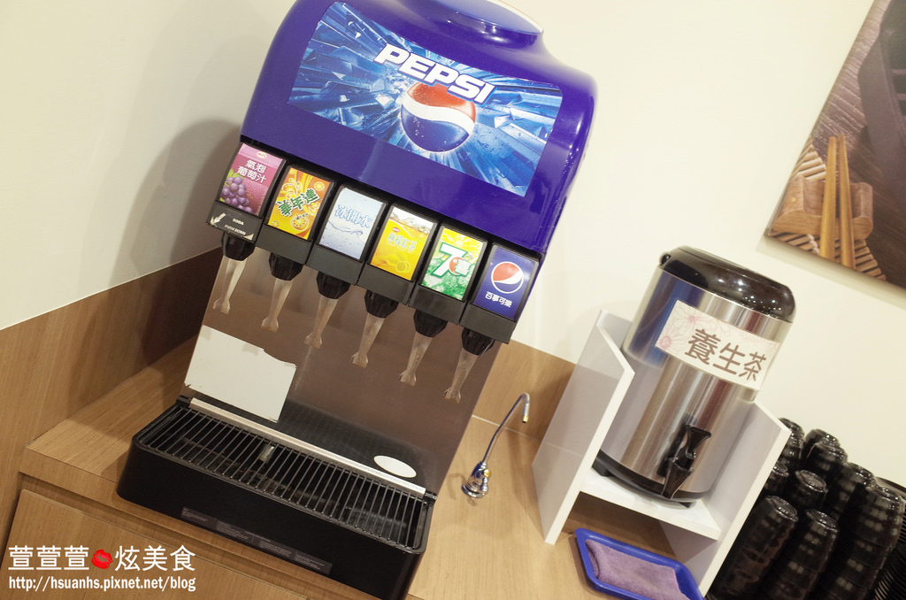 【桃園】半個鍋(桃園八德忠勇店)。年初新開幕 一個人也可以火烤兩吃雙享受! 燒烤、火鍋、 壽喜燒、 清煎 想怎麼玩就怎麼玩