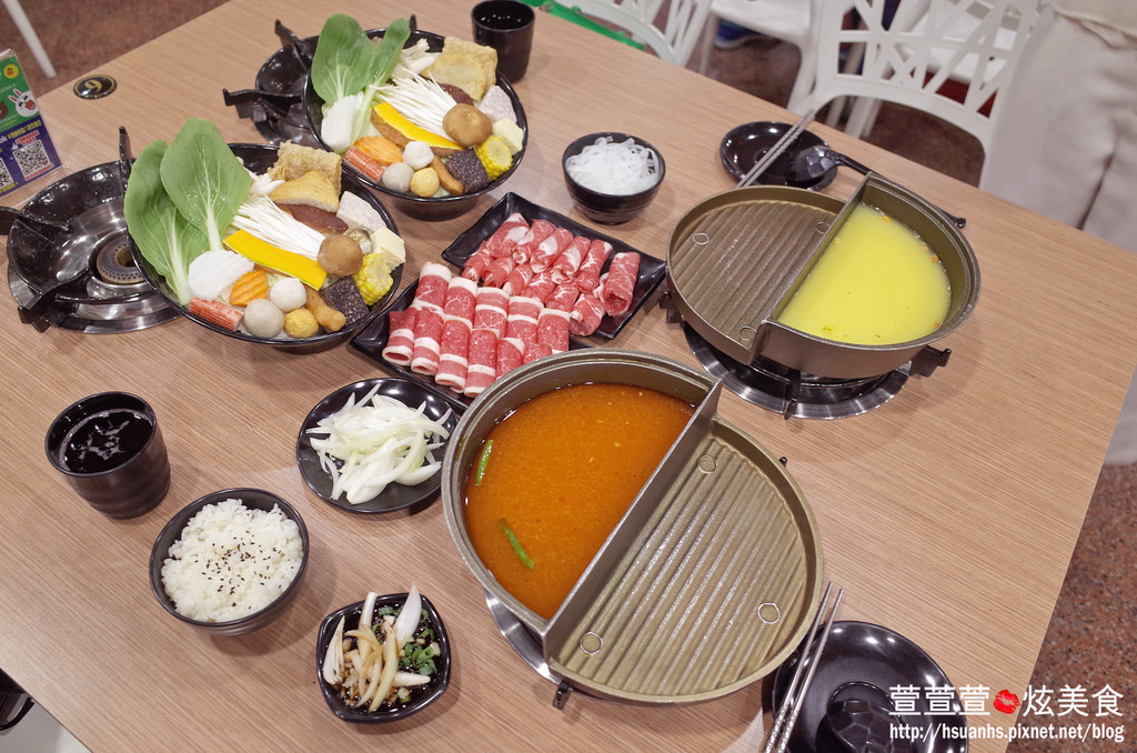 【桃園】半個鍋(桃園八德忠勇店)。年初新開幕 一個人也可以火烤兩吃雙享受! 燒烤、火鍋、 壽喜燒、 清煎 想怎麼玩就怎麼玩