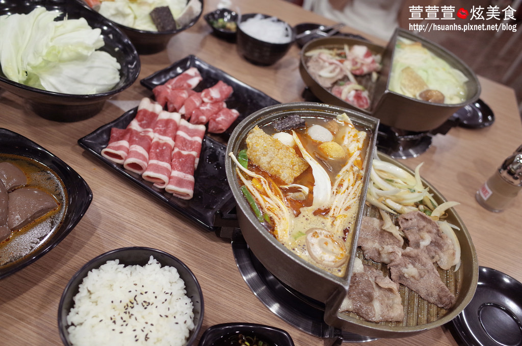 【桃園】半個鍋(桃園八德忠勇店)。年初新開幕 一個人也可以火烤兩吃雙享受! 燒烤、火鍋、 壽喜燒、 清煎 想怎麼玩就怎麼玩