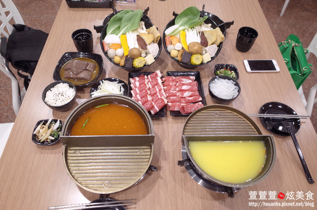 【桃園】半個鍋(桃園八德忠勇店)。年初新開幕 一個人也可以火烤兩吃雙享受! 燒烤、火鍋、 壽喜燒、 清煎 想怎麼玩就怎麼玩