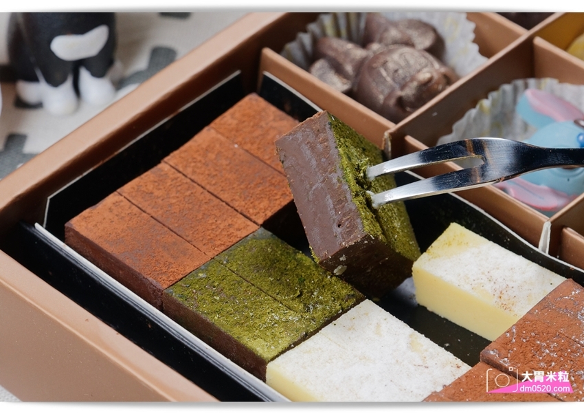 2019情人節巧克力推薦!台南 華侖婷娜巧克力,濃郁苦甜生巧克力禮盒x超萌迪士尼卡通人物造型巧克力,台南巧克力推薦,宅配巧克力推薦, - 大胃米粒 DAVID & MILLY