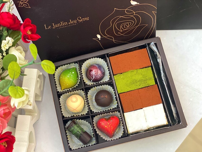 華侖婷娜巧克力：台南在地巧克力品牌.情人節送禮.節慶巧克力禮盒推薦/客製化手作造型巧克力/情人節巧克力禮物推薦 - 進食的巨鼠