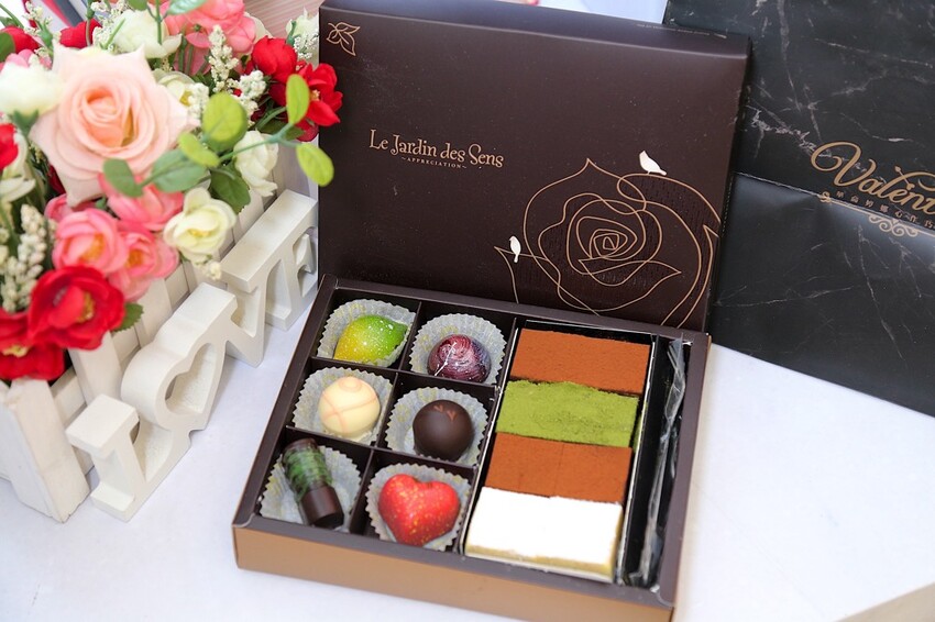 華侖婷娜巧克力：台南在地巧克力品牌.情人節送禮.節慶巧克力禮盒推薦/客製化手作造型巧克力/情人節巧克力禮物推薦 - 進食的巨鼠