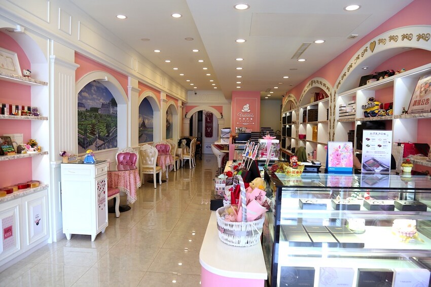 華侖婷娜巧克力：台南在地巧克力品牌.情人節送禮.節慶巧克力禮盒推薦/客製化手作造型巧克力/情人節巧克力禮物推薦 - 進食的巨鼠