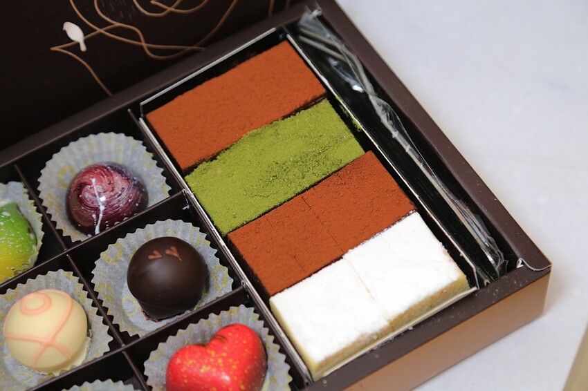 華侖婷娜巧克力：台南在地巧克力品牌.情人節送禮.節慶巧克力禮盒推薦/客製化手作造型巧克力/情人節巧克力禮物推薦 - 進食的巨鼠