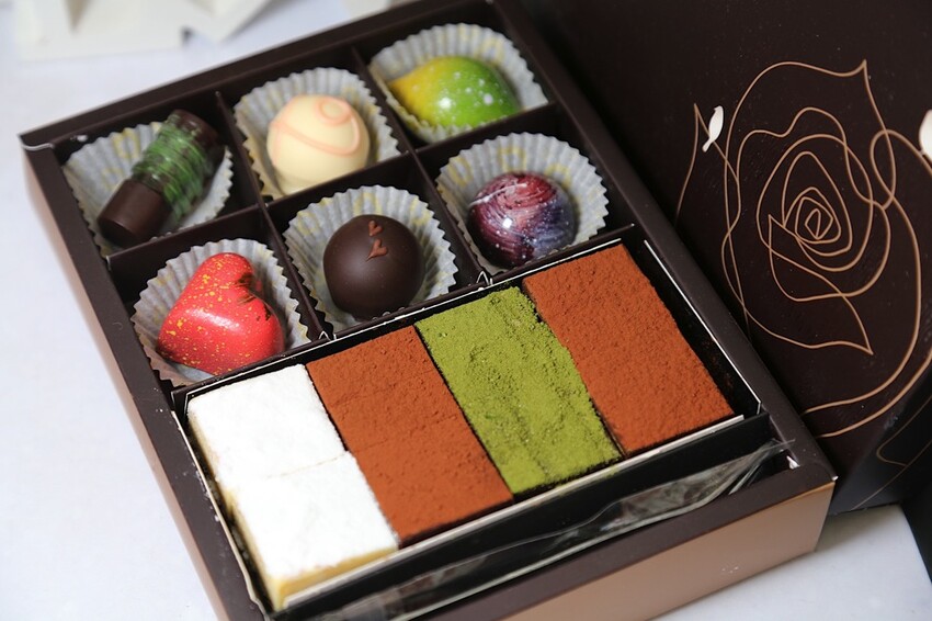 華侖婷娜巧克力：台南在地巧克力品牌.情人節送禮.節慶巧克力禮盒推薦/客製化手作造型巧克力/情人節巧克力禮物推薦 - 進食的巨鼠