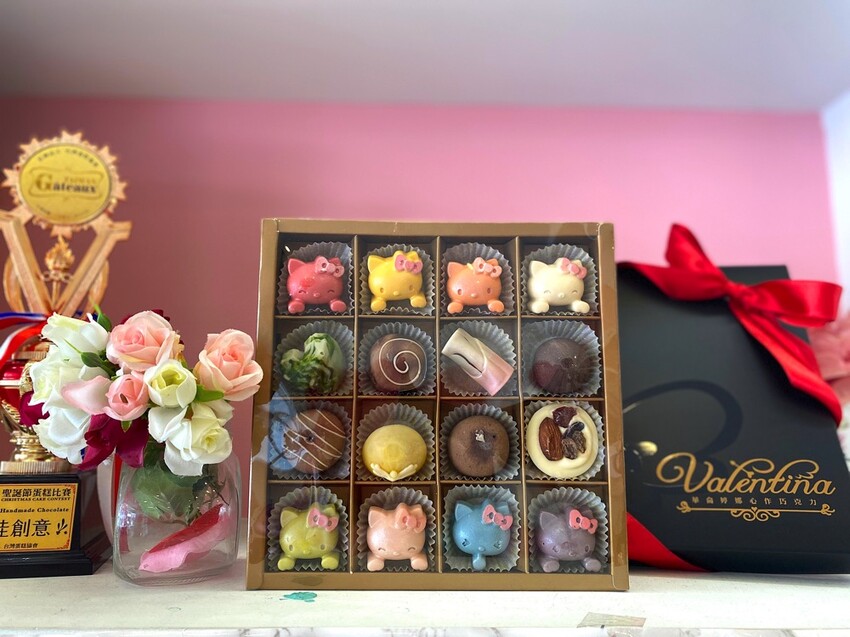 華侖婷娜巧克力：台南在地巧克力品牌.情人節送禮.節慶巧克力禮盒推薦/客製化手作造型巧克力/情人節巧克力禮物推薦 - 進食的巨鼠