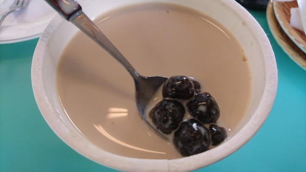 笨豬の胖:高雄早午餐~笨豬の胖/笨豬的胖~平價的美味~推九層塔蛋餅、割包燒肉、黑糖鮮Q奶~真是太好吃囉~ 笨豬の胖:高雄早午餐~笨豬の胖/笨豬的胖~平價的美味~推九層塔蛋餅、割包燒肉、黑糖鮮Q奶~真是太好吃囉~