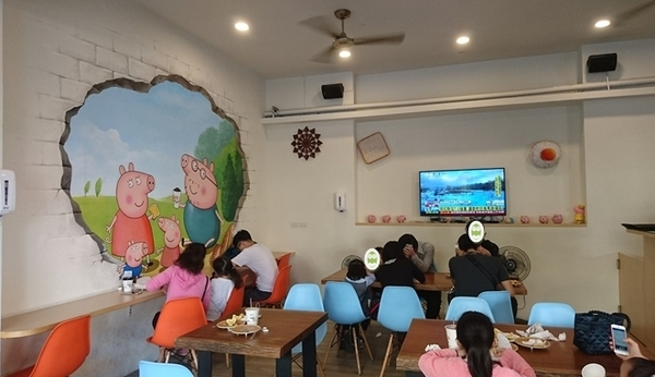 笨豬の胖:高雄早午餐~笨豬の胖/笨豬的胖~平價的美味~推九層塔蛋餅、割包燒肉、黑糖鮮Q奶~真是太好吃囉~ 笨豬の胖:高雄早午餐~笨豬の胖/笨豬的胖~平價的美味~推九層塔蛋餅、割包燒肉、黑糖鮮Q奶~真是太好吃囉~