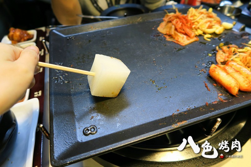 【捷運忠孝敦化站】八色烤肉~南韓必吃美食，台北東區再起~8種口味的燒肉，ㄧ次滿足，起司炒飯也很好吃喔!