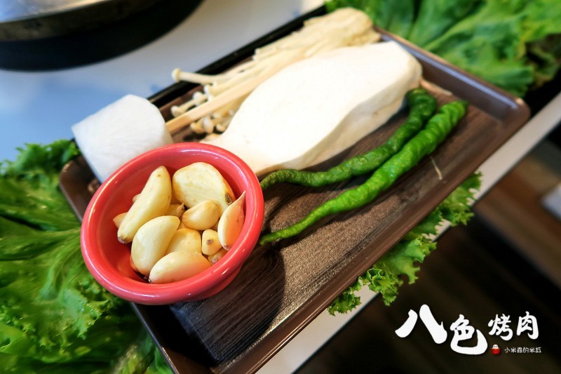 【捷運忠孝敦化站】八色烤肉~南韓必吃美食，台北東區再起~8種口味的燒肉，ㄧ次滿足，起司炒飯也很好吃喔!