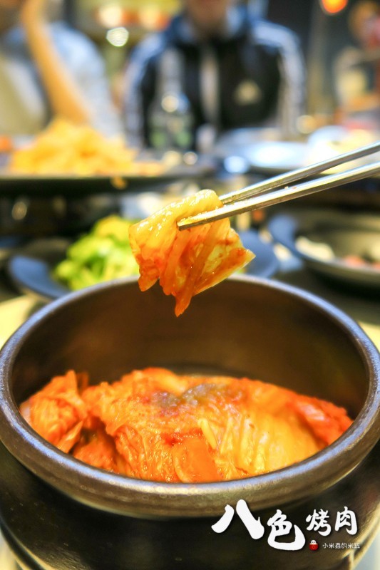 【捷運忠孝敦化站】八色烤肉~南韓必吃美食，台北東區再起~8種口味的燒肉，ㄧ次滿足，起司炒飯也很好吃喔!