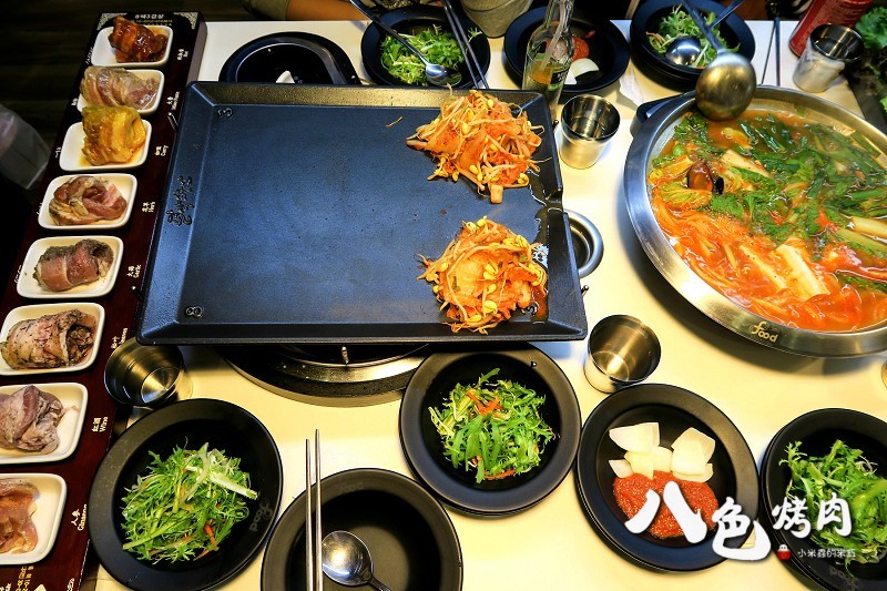 【捷運忠孝敦化站】八色烤肉~南韓必吃美食，台北東區再起~8種口味的燒肉，ㄧ次滿足，起司炒飯也很好吃喔!