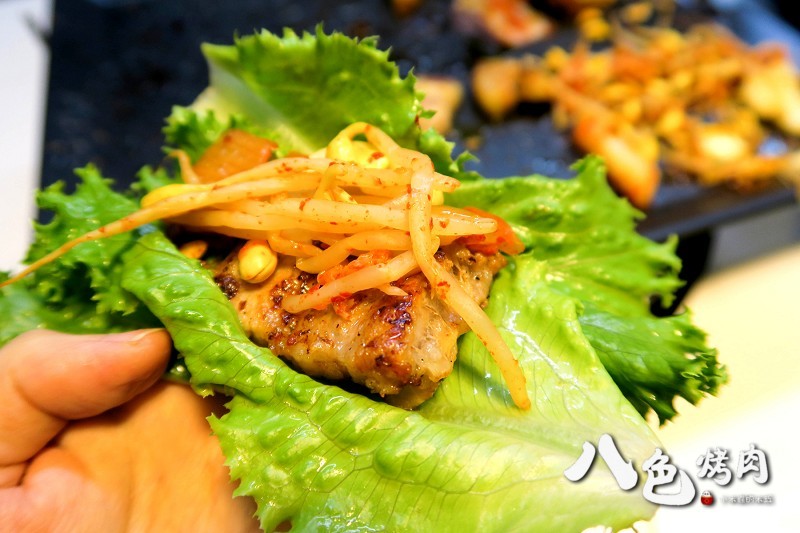 【捷運忠孝敦化站】八色烤肉~南韓必吃美食，台北東區再起~8種口味的燒肉，ㄧ次滿足，起司炒飯也很好吃喔!