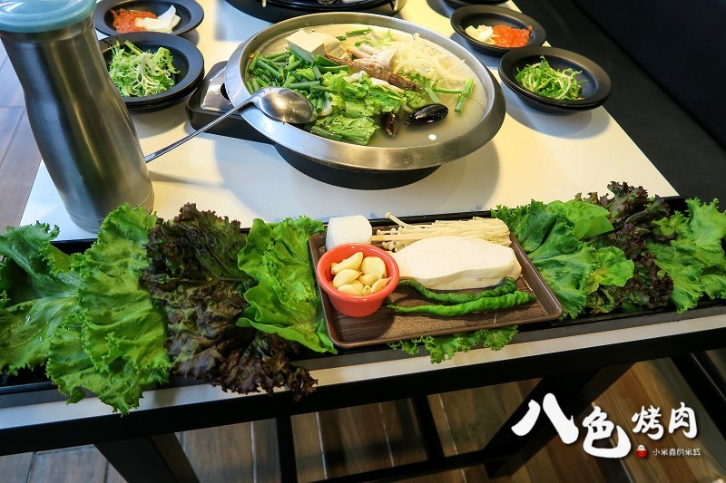 【捷運忠孝敦化站】八色烤肉~南韓必吃美食，台北東區再起~8種口味的燒肉，ㄧ次滿足，起司炒飯也很好吃喔!