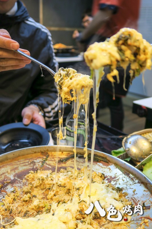 【捷運忠孝敦化站】八色烤肉~南韓必吃美食，台北東區再起~8種口味的燒肉，ㄧ次滿足，起司炒飯也很好吃喔!