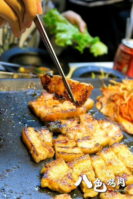 【捷運忠孝敦化站】八色烤肉~南韓必吃美食，台北東區再起~8種口味的燒肉，ㄧ次滿足，起司炒飯也很好吃喔!