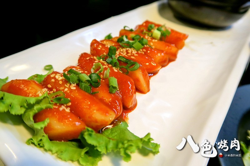 【捷運忠孝敦化站】八色烤肉~南韓必吃美食，台北東區再起~8種口味的燒肉，ㄧ次滿足，起司炒飯也很好吃喔!