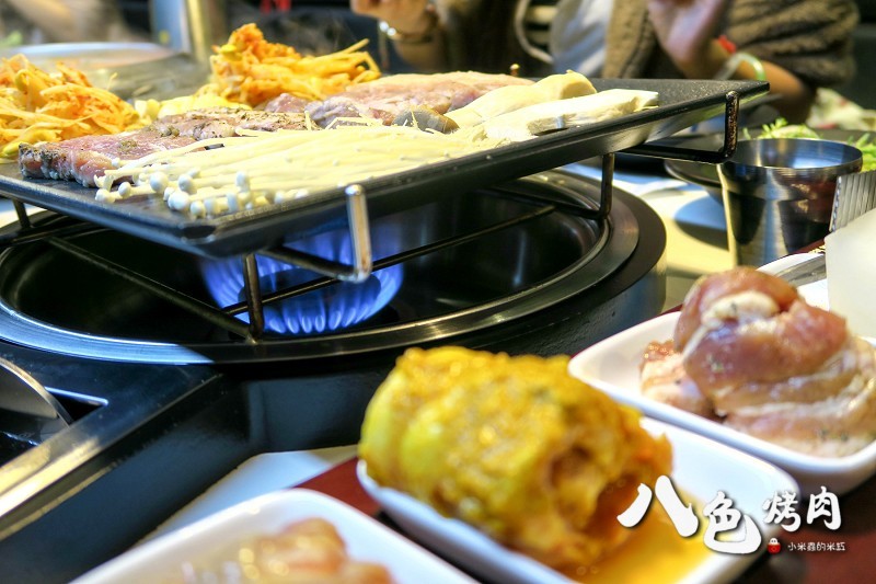 【捷運忠孝敦化站】八色烤肉~南韓必吃美食，台北東區再起~8種口味的燒肉，ㄧ次滿足，起司炒飯也很好吃喔!